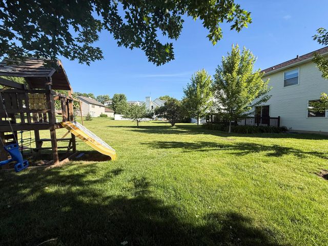 411 Waterview Lane NW, Rochester, MN 55901