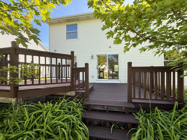 411 Waterview Lane NW, Rochester, MN 55901
