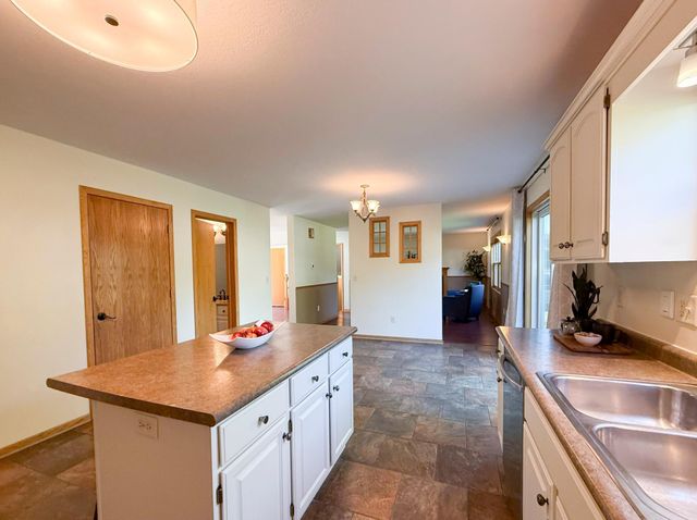 411 Waterview Lane NW, Rochester, MN 55901