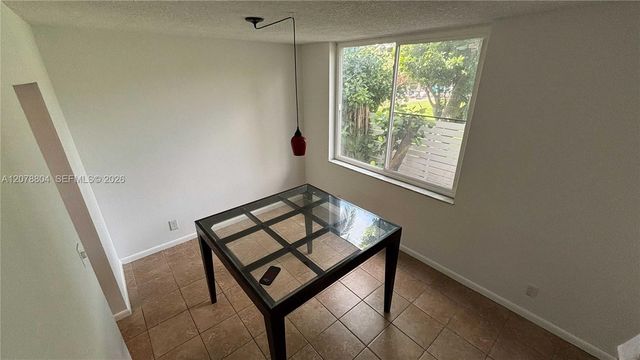 3257 NE 13th Street 101, Pompano Beach, FL 33062