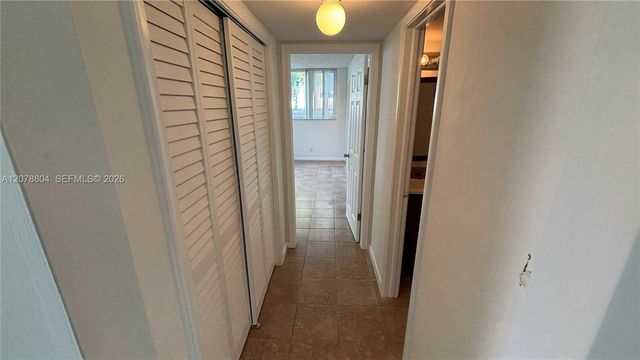 3257 NE 13th Street 101, Pompano Beach, FL 33062