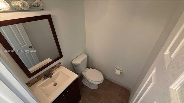 3257 NE 13th Street 101, Pompano Beach, FL 33062