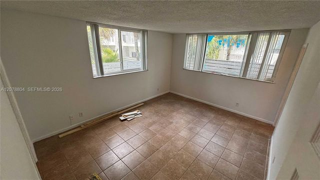 3257 NE 13th Street 101, Pompano Beach, FL 33062