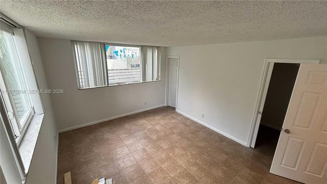 3257 NE 13th Street 101, Pompano Beach, FL 33062