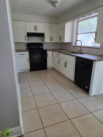 6100 WYOMING AVENUE, New Port Richey, FL 34653