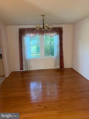 12630 ETRUSCAN DR, Herndon, VA 20171