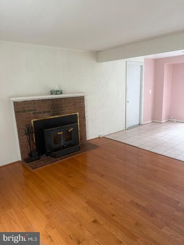 12630 ETRUSCAN DR, Herndon, VA 20171