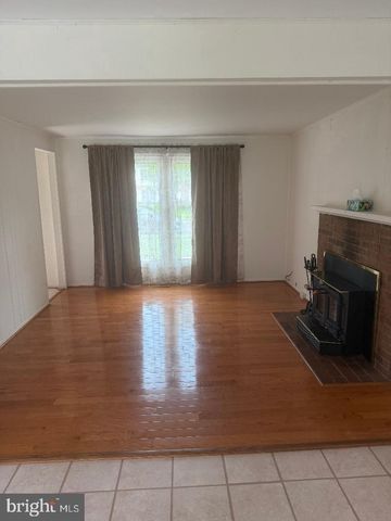 12630 ETRUSCAN DR, Herndon, VA 20171