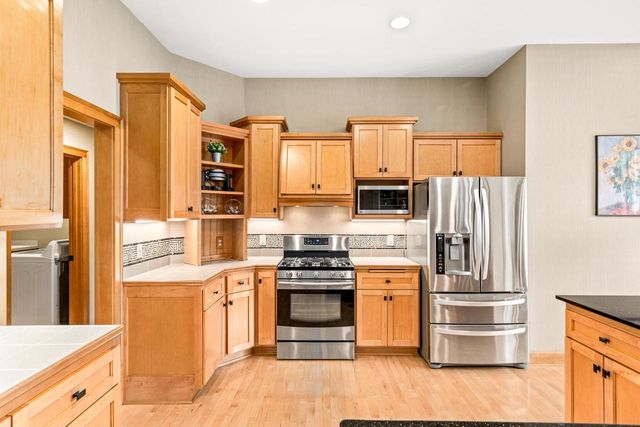 19710 Avondale DRIVE, Brookfield, WI 53045