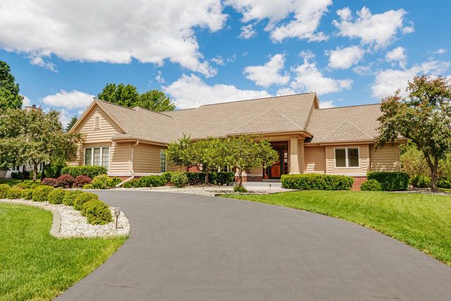 19710 Avondale DRIVE, Brookfield, WI 53045