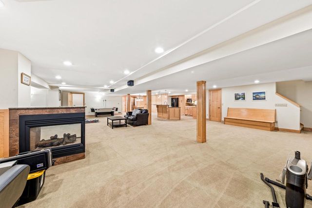 19710 Avondale DRIVE, Brookfield, WI 53045