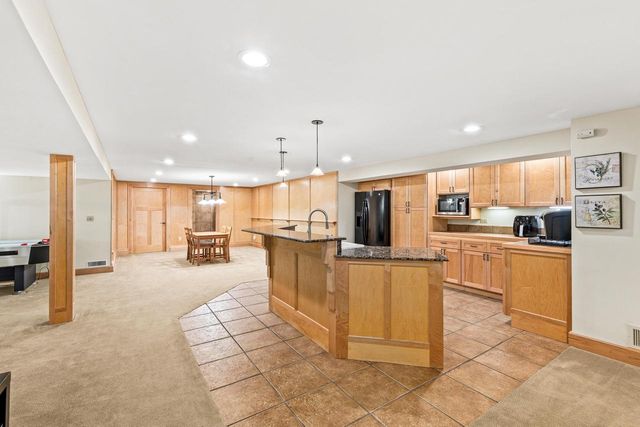 19710 Avondale DRIVE, Brookfield, WI 53045
