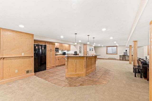 19710 Avondale DRIVE, Brookfield, WI 53045