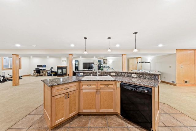 19710 Avondale DRIVE, Brookfield, WI 53045