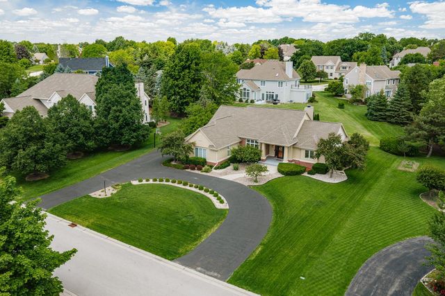 19710 Avondale DRIVE, Brookfield, WI 53045