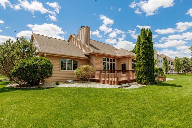 19710 Avondale DRIVE, Brookfield, WI 53045