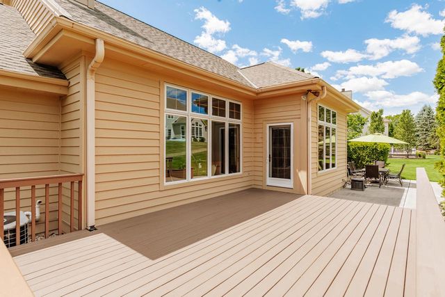 19710 Avondale DRIVE, Brookfield, WI 53045