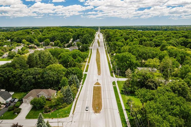 19710 Avondale DRIVE, Brookfield, WI 53045