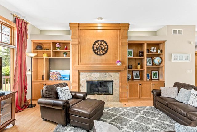 19710 Avondale DRIVE, Brookfield, WI 53045