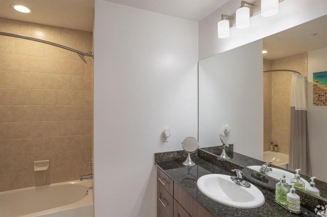 1590 Cameron Samuel Lane, West Palm Beach, FL 33401