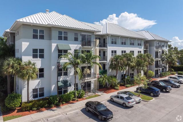 1590 Cameron Samuel Lane, West Palm Beach, FL 33401