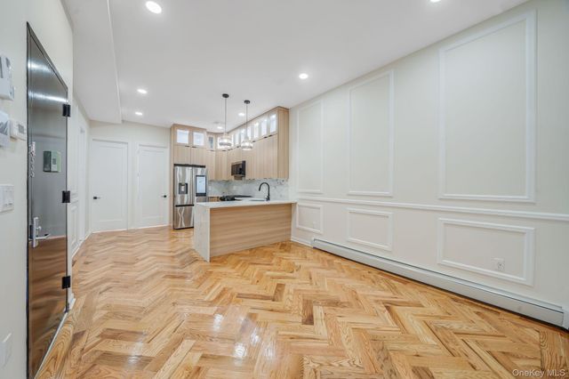 534 Kosciuszko Street, Brooklyn, NY 11221