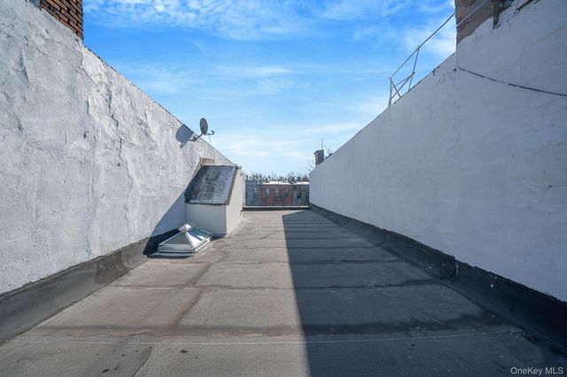 534 Kosciuszko Street, Brooklyn, NY 11221