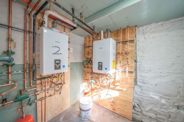 534 Kosciuszko Street, Brooklyn, NY 11221