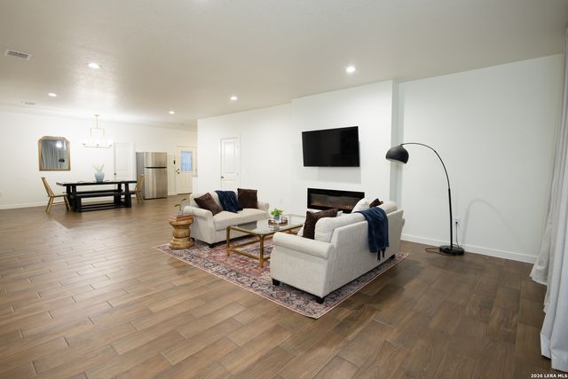 2215 Lake Louise, San Antonio, TX 78228