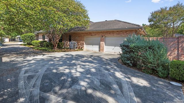 16 Thornhurst, San Antonio, TX 78218