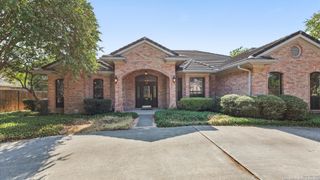 16 Thornhurst, San Antonio, TX 78218