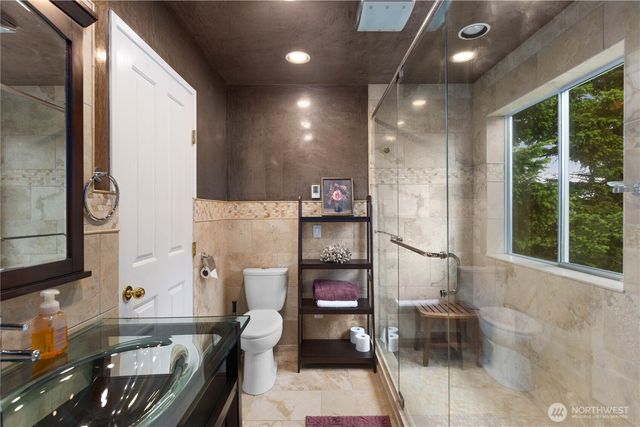 2944 Dogwood Terr, Lummi Island, WA 98262