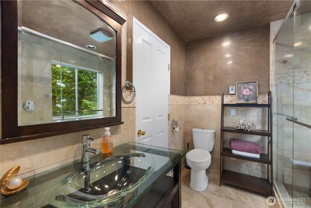 2944 Dogwood Terr, Lummi Island, WA 98262