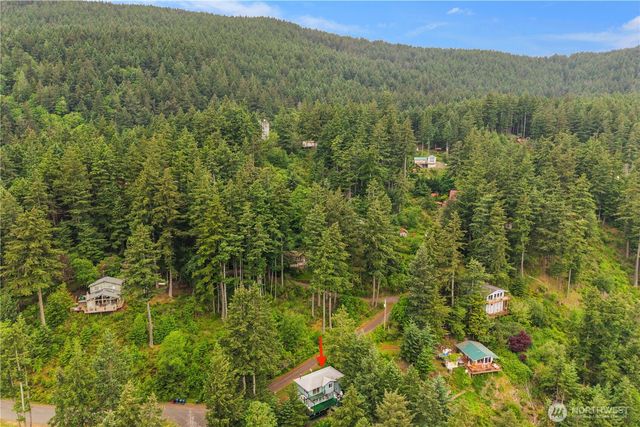 2944 Dogwood Terr, Lummi Island, WA 98262