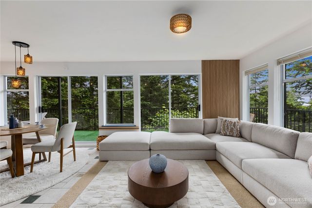 2944 Dogwood Terr, Lummi Island, WA 98262