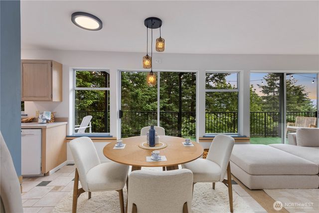 2944 Dogwood Terr, Lummi Island, WA 98262