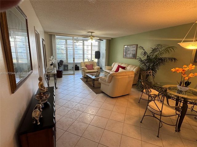 8330 Sands Point Blvd N208, Tamarac, FL 33321