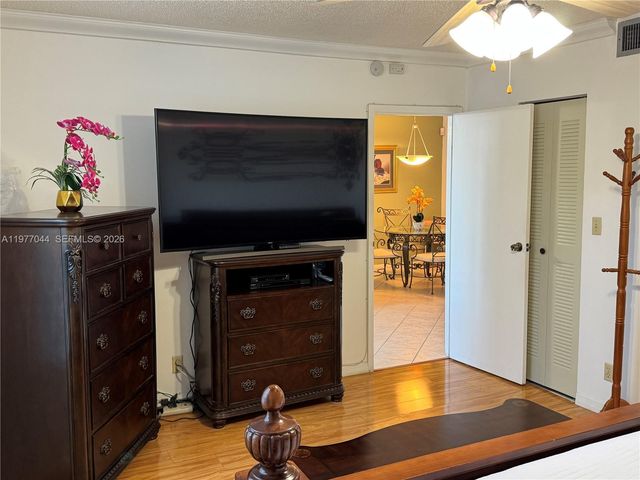 8330 Sands Point Blvd N208, Tamarac, FL 33321