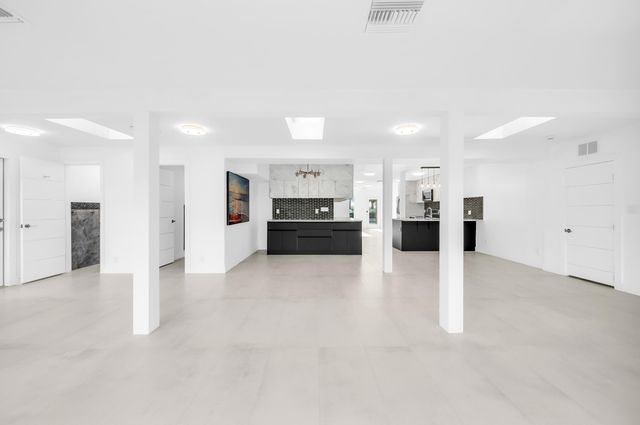 3470 NW 21st Avenue, Oakland Park, FL 33309