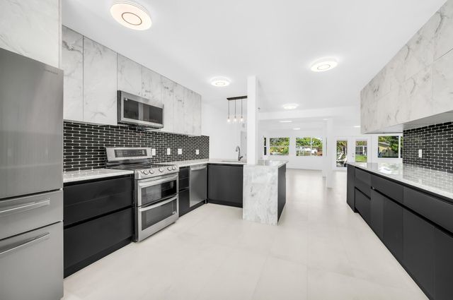 3470 NW 21st Avenue, Oakland Park, FL 33309