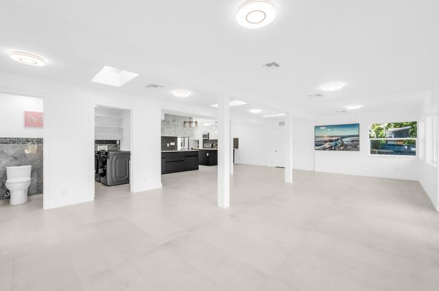 3470 NW 21st Avenue, Oakland Park, FL 33309