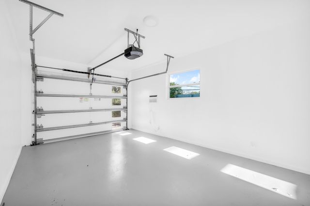 3470 NW 21st Avenue, Oakland Park, FL 33309