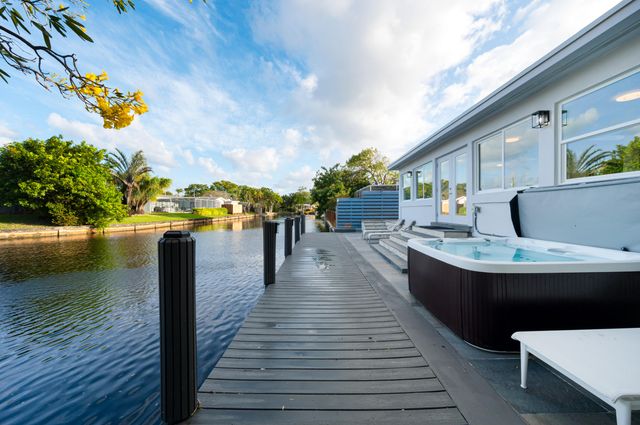 3470 NW 21st Avenue, Oakland Park, FL 33309