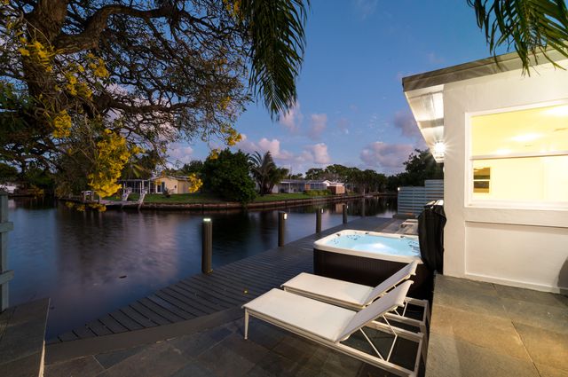 3470 NW 21st Avenue, Oakland Park, FL 33309