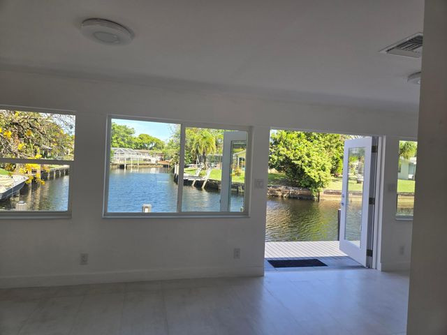 3470 NW 21st Avenue, Oakland Park, FL 33309