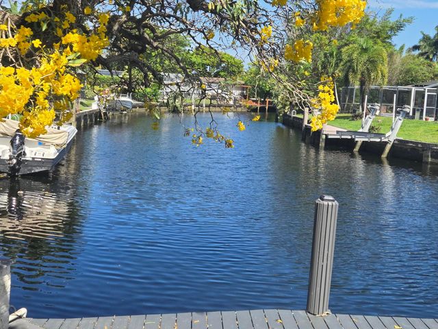 3470 NW 21st Avenue, Oakland Park, FL 33309