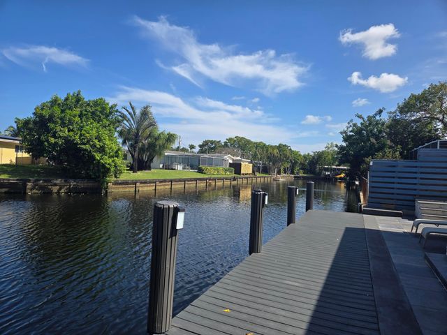 3470 NW 21st Avenue, Oakland Park, FL 33309