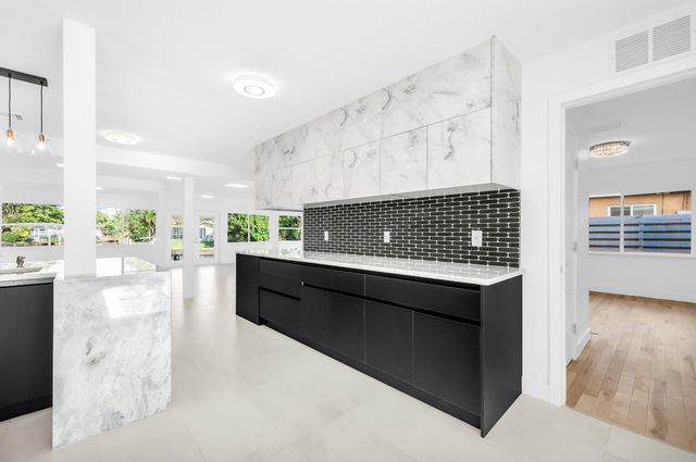 3470 NW 21st Avenue, Oakland Park, FL 33309