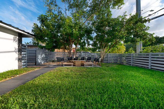 3470 NW 21st Avenue, Oakland Park, FL 33309