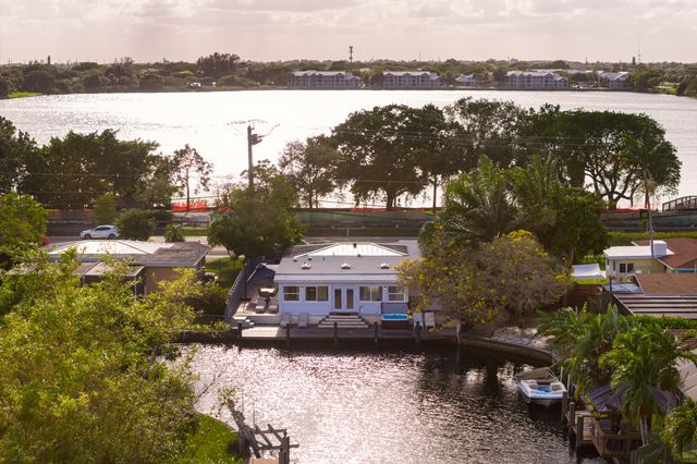 3470 NW 21st Avenue, Oakland Park, FL 33309